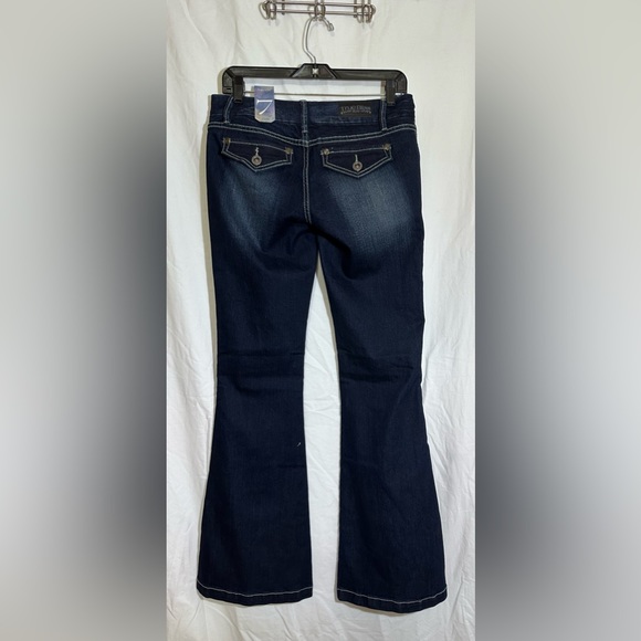 True Bliss junior flare jeans. NWT size 7 - Picture 6 of 6